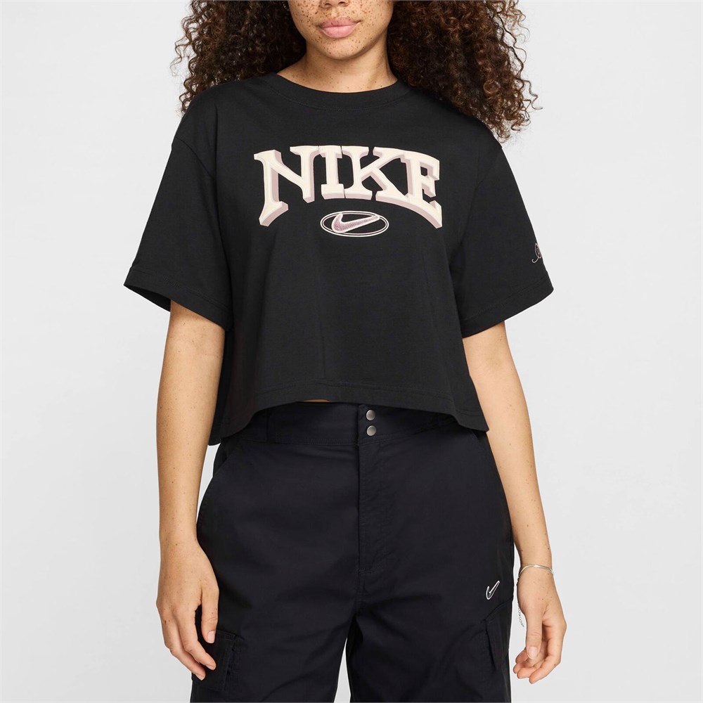 Купить оптом Футболка Nike Sportswear Loose Short-Sleeve Cropped Tee Varzity W FZ2855-010 FZ2855-010