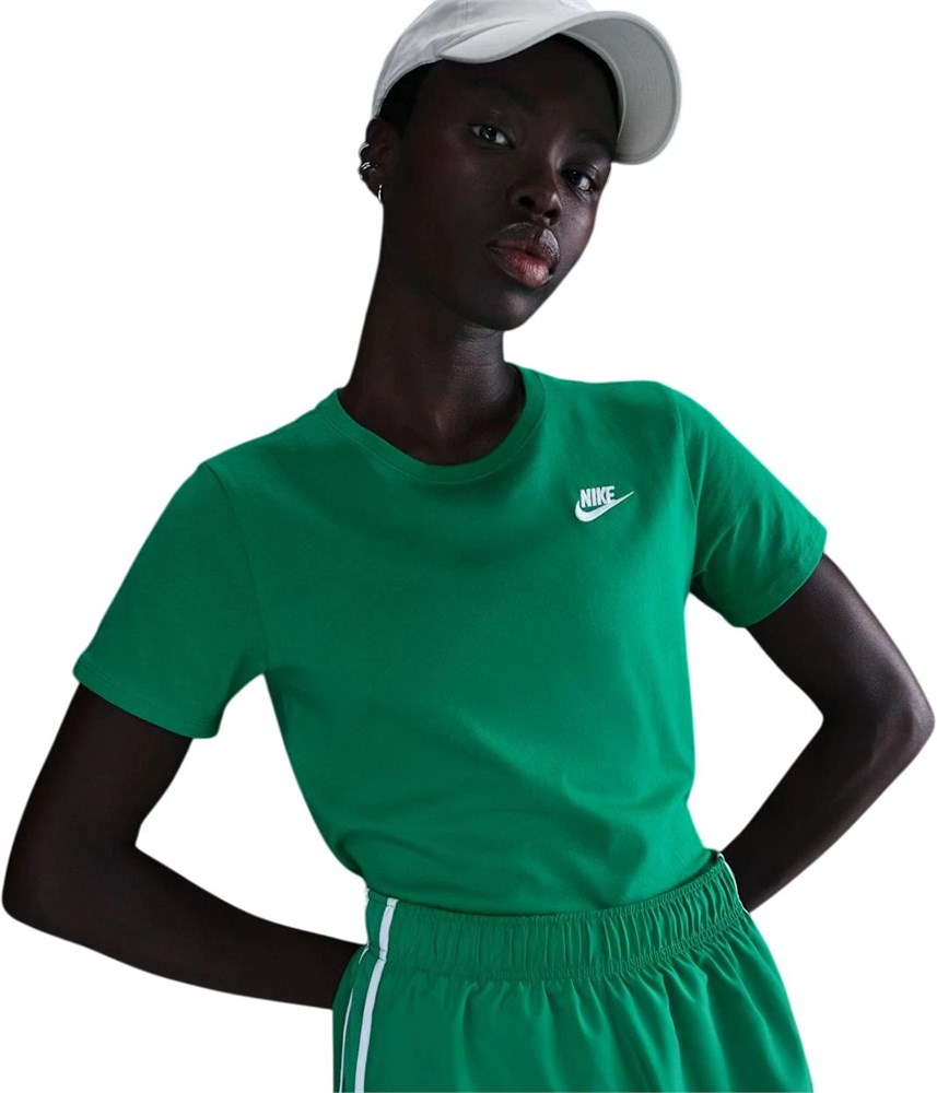 Купить оптом Футболка Nike W NSW CLUB SS TEE DX7902-326 DX7902-326