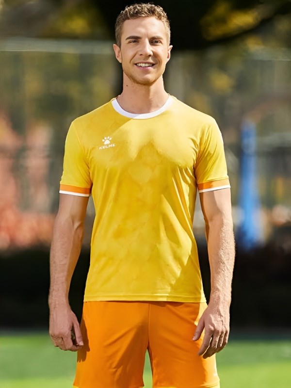 Купить оптом Комплект игровой формы Kelme Short Sleeve Football Set 8151ZB1001-716 8151ZB1001-716