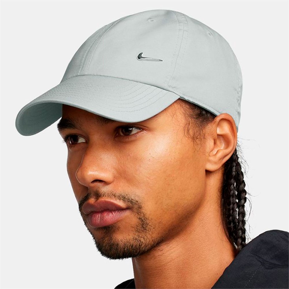 Купить оптом Бейсболка Nike Dri-Fit Club Unstructured Metal Swoosh Cap FB5372-077 FB5372-077