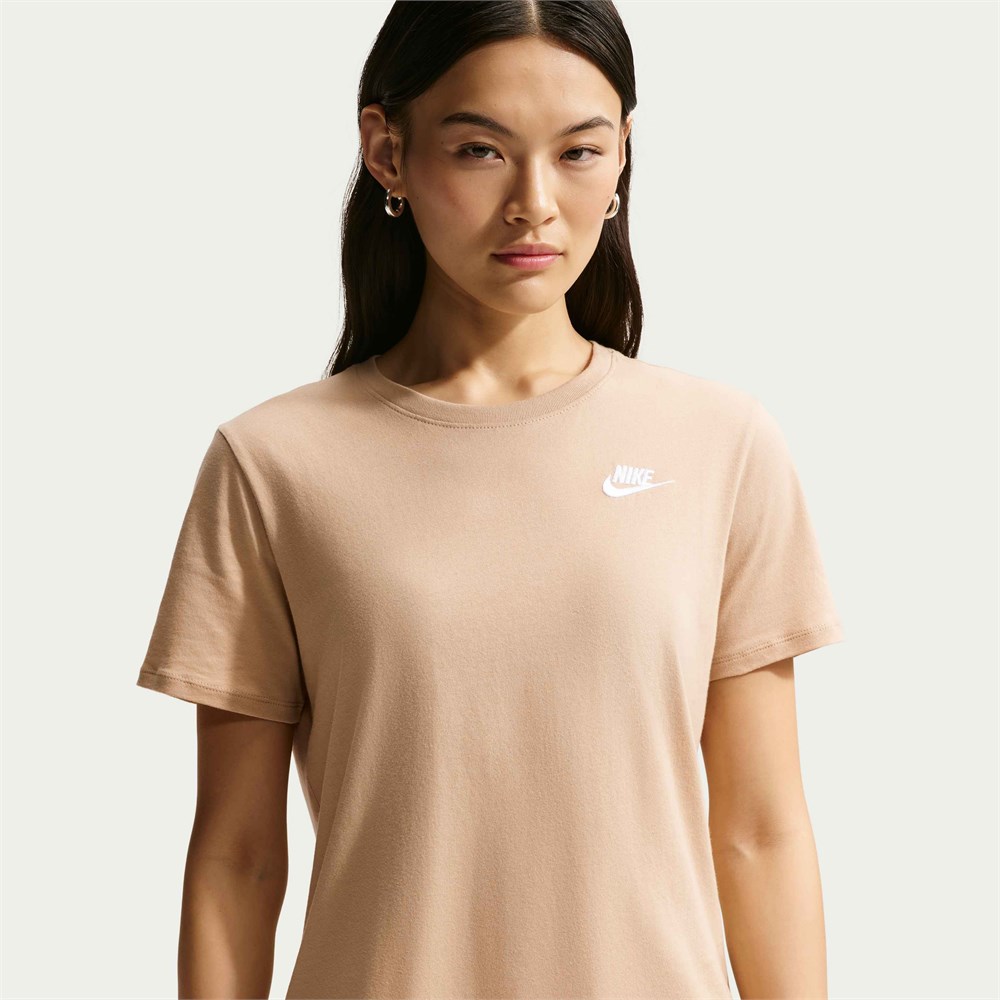 Купить оптом Футболка Nike W NSW CLUB SS TEE DX7902-286 DX7902-286
