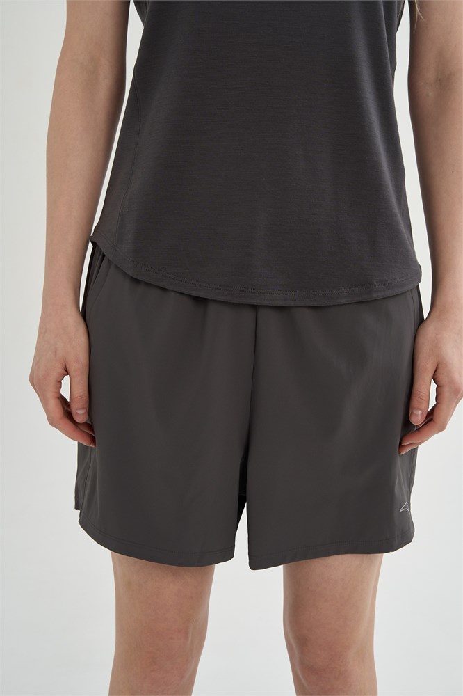 Купить оптом Шорты текстильные Anta RUNNING Woven Shorts 862625502-1 862625502-1