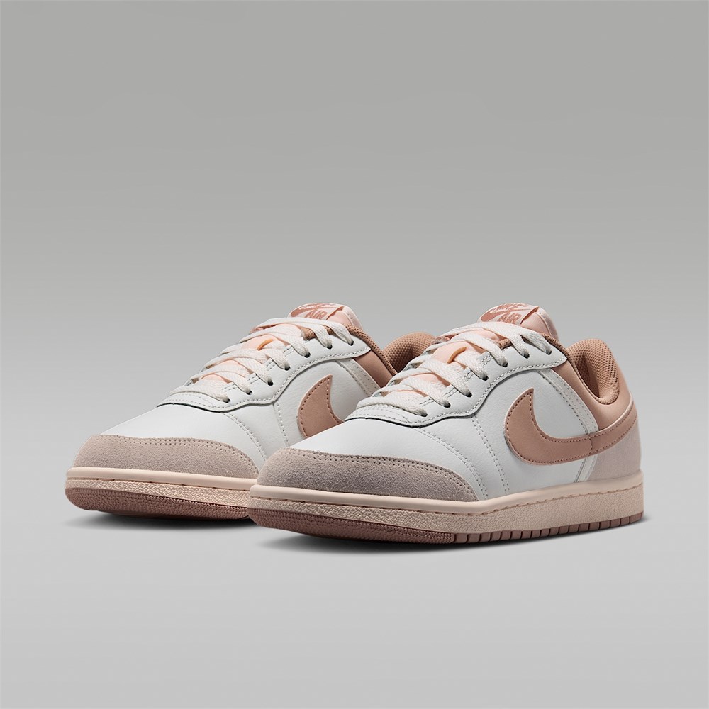 Купить оптом Кроссовки Jordan SKYLINE LOW LE IQ6586-102 IQ6586-102