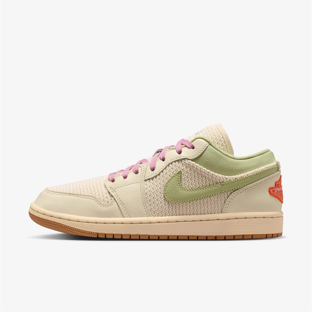 Купить оптом Кроссовки Jordan 1 LOW SE II0569-100 II0569-100