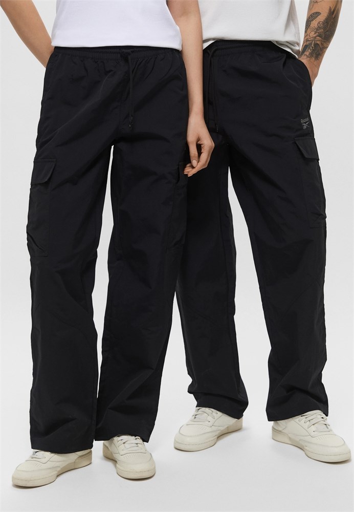 Купить оптом Брюки Reebok ICON ELEMENTS WOVEN CARGO PANT 100214078 100214078