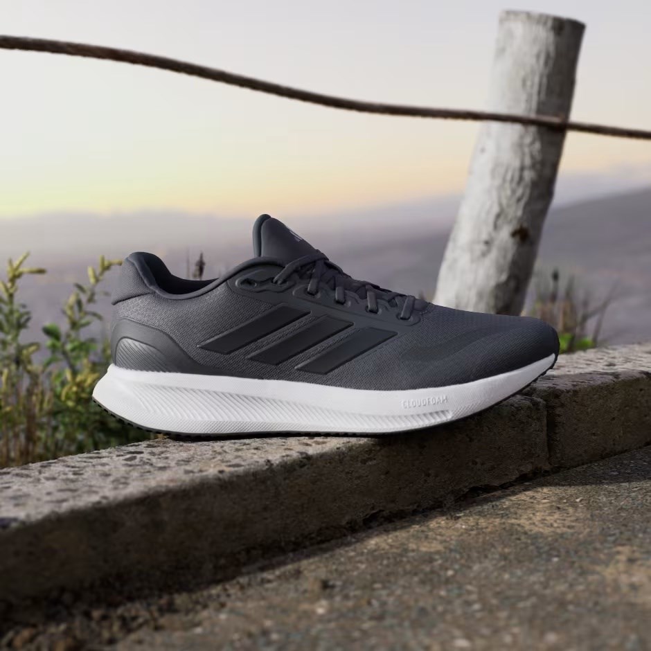 Купить оптом Кроссовки adidas RUNFALCON 5 IE8819 IE8819