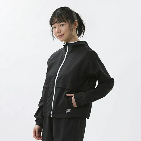 Купить оптом Куртка New Balance WJ01237-BK WJ01237-BK - фото 80304