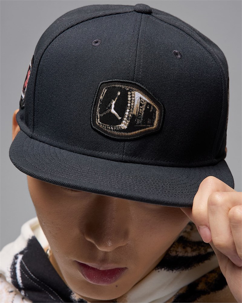 Купить оптом Кепка Nike U JORDAN PRO CAP S FB FLT MVP HJ3231-045 OFF NOIR/IRON GREY/SAIL Unisex-XL HJ3231-045 - фото 91766