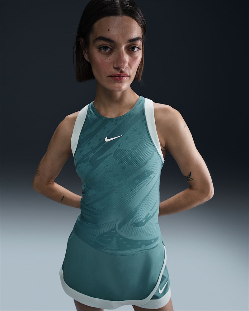 Купить оптом Майка Nike W NKCT DF SLAM TANK MB MINERAL TEAL/GLACIER BLUE/WHITE WOMENS L FZ6475-379 - фото 95269
