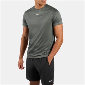{{photo.Alt || photo.Description || 'Купить оптом Футболка Reebok ID TRAIN SS TECH TEE 100256810'}}