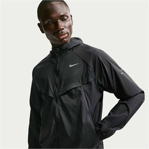 Купить оптом Ветровка Nike M NK DF UV STRIDE Куртка HV4548-010 HV4548-010