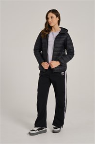 {{photo.Alt || photo.Description || 'Купить оптом Пуховик лёгкий Anta TRN ESSENTIAL Down Куртка 862547901-4'}}