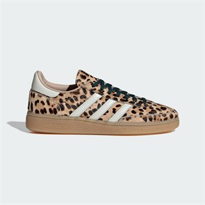 {{photo.Alt || photo.Description || 'Купить оптом Кеды adidas HANDBALL SPEZIAL W MAGBEI/IVORY/AURIVY KI6678'}}