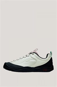 {{photo.Alt || photo.Description || 'Купить оптом Кроссовки Anta Maple leaf shoes 822636670D-4'}}