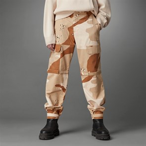 {{productViewItem.photos[photoViewList.activeNavIndex].Alt || productViewItem.photos[photoViewList.activeNavIndex].Description || 'Купить оптом Брюки Adidas CARGO PANTMULTCO H33477 Male'}}