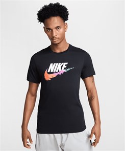 {{productViewItem.photos[photoViewList.activeNavIndex].Alt || productViewItem.photos[photoViewList.activeNavIndex].Description || 'Купить оптом Футболка Nike M NSW TEE 6MO FTRA SP25 HJ0568-010 BLACK Male'}}