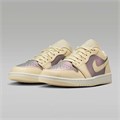 Купить оптом Кроссовки Nike Air Jordan 1 Low Se Na W IH4110-104 IH4110-104