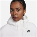Купить оптом Пуховик Nike W NSW ESSTL THRMR CLSC PUFFER FB7672-133 FB7672-133