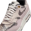 Купить оптом Кроссовки Nike W NIKE AIR MAX 1 '87 AMD HF5338-100 HF5338-100