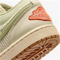 Купить оптом Кроссовки Jordan 1 LOW SE II0569-100 II0569-100