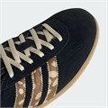 Купить оптом Кроссовки adidas GAZELLE LO PRO W CBLACK/BRNDES/WARVAN KI4698 KI4698