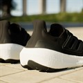 Купить оптом Кроссовки Adidas ULTRABOOST 23 GY9351 Unisex black/black/white GY9351
