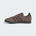 Купить оптом Кроссовки Adidas GAZELLE IG4989 Male earth strata/brown/gum5 IG4989 - фото 57109 Купить оптом Кроссовки Adidas GAZELLE IG4989 Male earth strata/brown/gum5 IG4989 - фото 57109