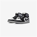 Купить оптом Кроссовки Air Jordan 1 Mid SE DV0427-100 SAIL/BLACK/STEEL GREY Female DV0427-100 - фото 64454 Купить оптом Кроссовки Air Jordan 1 Mid SE DV0427-100 SAIL/BLACK/STEEL GREY Female DV0427-100 - фото 64454