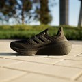 Купить оптом Кроссовки Adidas ULTRABOOST LIGHT W GZ5166 Black Female GZ5166